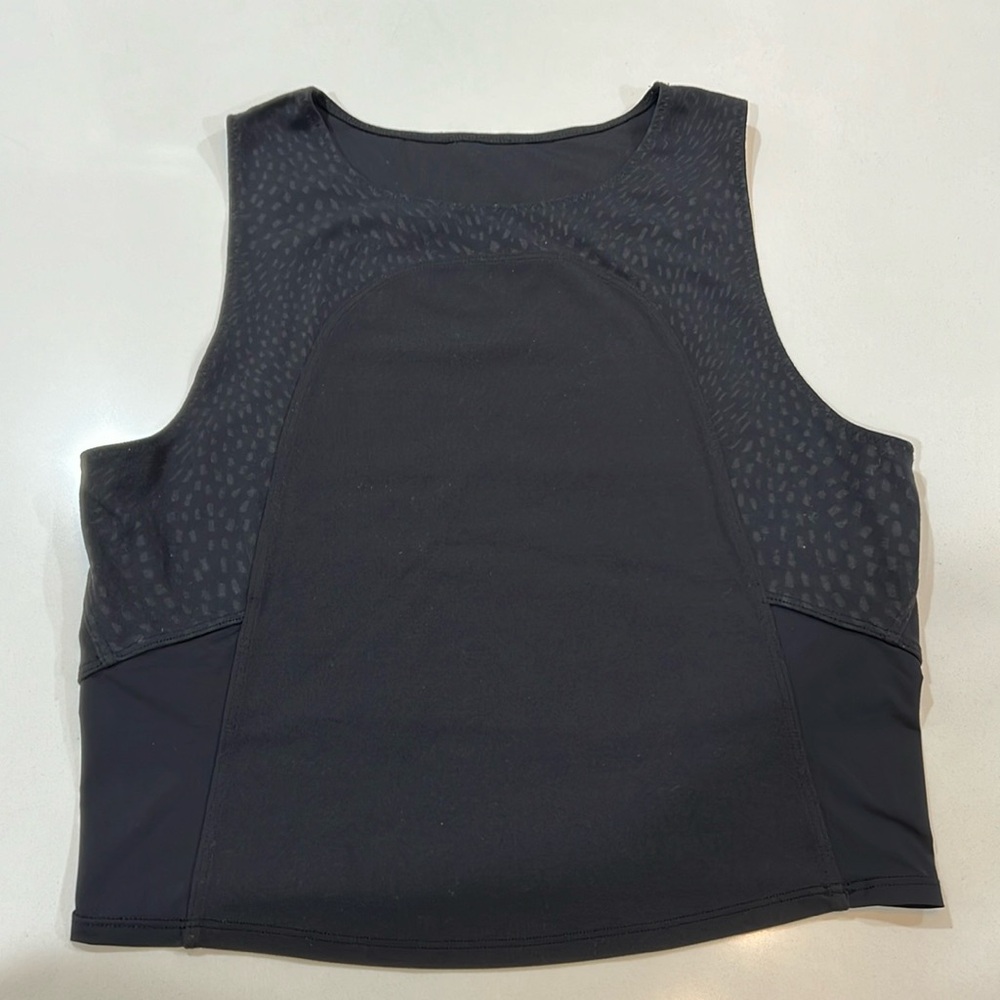 Lululemon nulu and mesh tank top